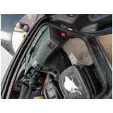 martelinho de ouro amassado na porta Jardim São Francisco de Assis martelinho de ouro amassado na porta Jardim São Francisco de Assis